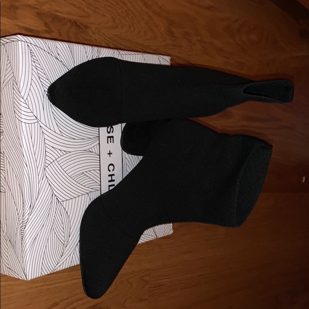 CHASE+CHLOE BLACK HEELED BOOTS